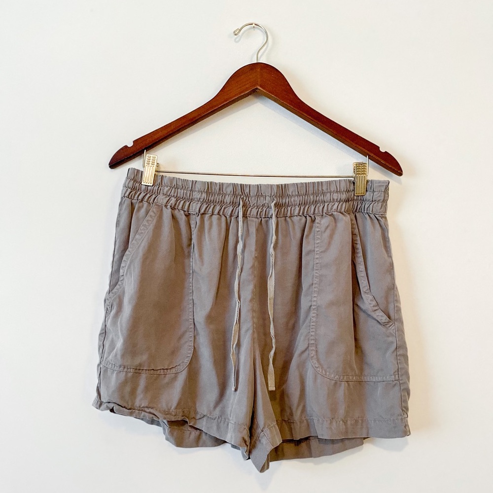 Olive Green Shorts Size Large NWOT